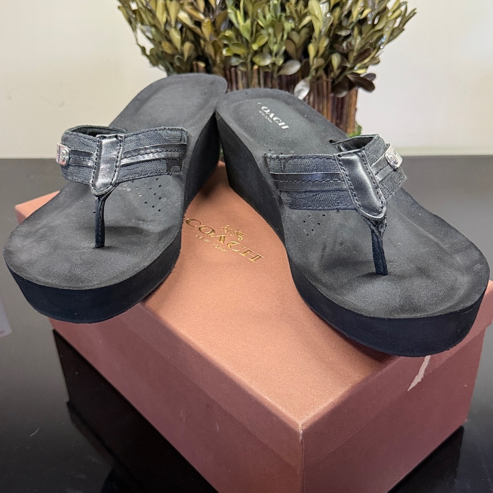 Coach Jaden Black Platform Sandals size 7.5 - Picture 2 of 12